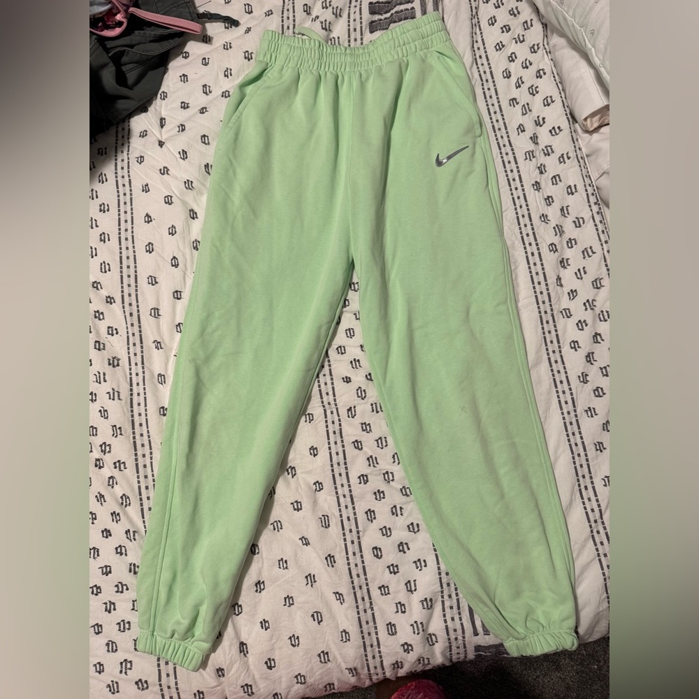 Nike Kids Green Sweatpants